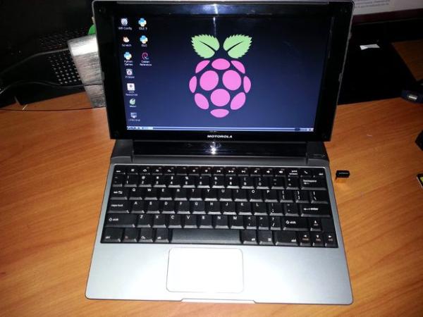 Raspberry PI + Motorola Lapdock