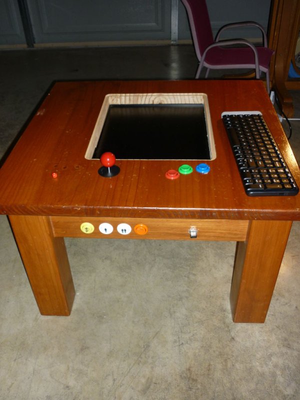 MAME gaming table with Raspberry Pi