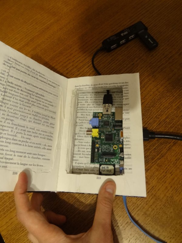 Secret Book Case for Raspberry Pi schematic