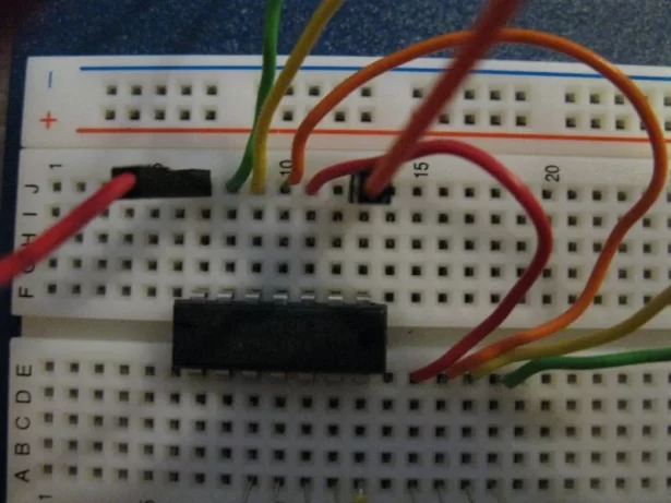 Using a Shift Register With Raspberry Pi 1