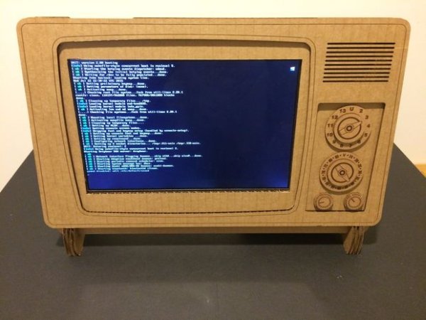 Battery Operated Cardboard HDMI Retro TV Stand for your Raspberry Pi