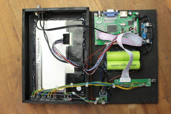 DIY Portable Mini Monitor schematich