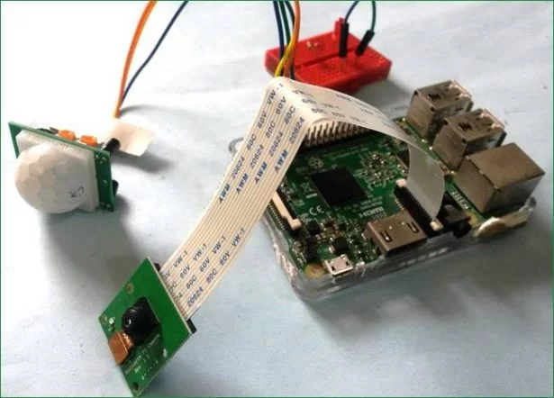 iot based raspberry pi home security system with email alert