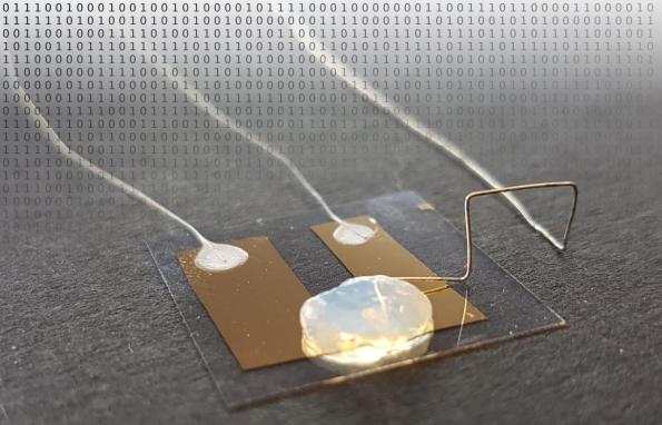 SINGLE ATOM TRANSISTOR WITH ULTRA LOW POWER CONSUMPTION