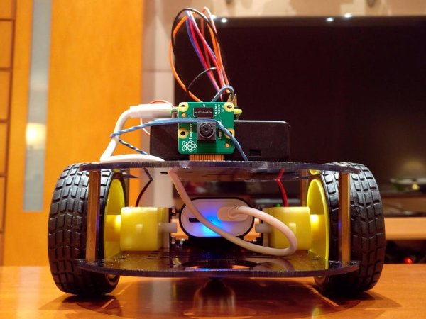 Raspberry Pi Web-Controlled Robot with Video
