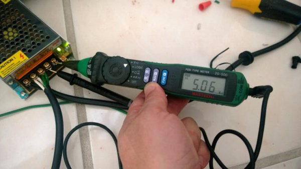 Testing the +5VDC Voltage Regulator