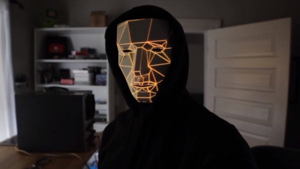 BE-ANYONE-OR-ANYTHING-WITH-FACIAL-PROJECTION-MASK