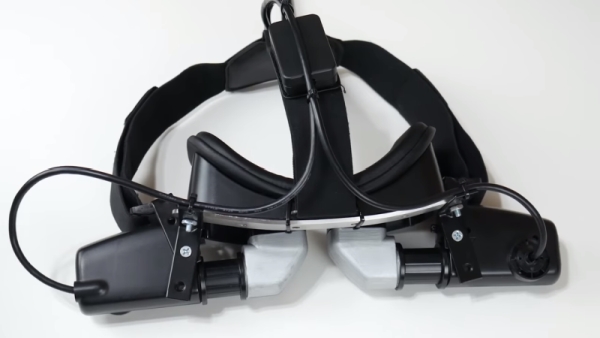A-PAIR-OF-CRTS-DRIVE-THIS-VIRTUAL-REALITY-HEADSET