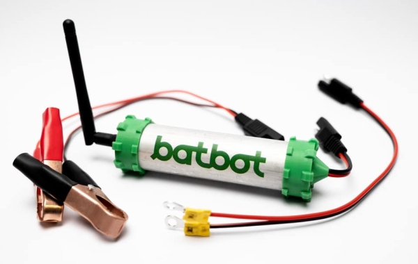 BATBOT-–-THE-BATTERY-MONITOR-THAT-KEEPS-YOU-INFORMED