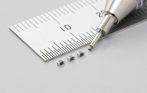 WORLD’S-SMALLEST-FERRITE-CHIP-BEADS-TARGET-AUTOMOTIVE-POWER-SUPPLY-APPLICATION