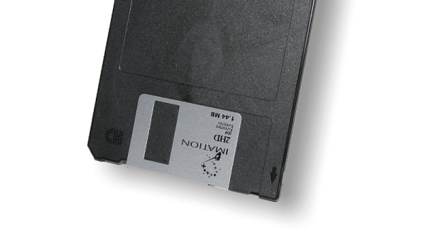 THE-LATEST-LINUX-–-ON-A-FLOPPY-IN-A-486