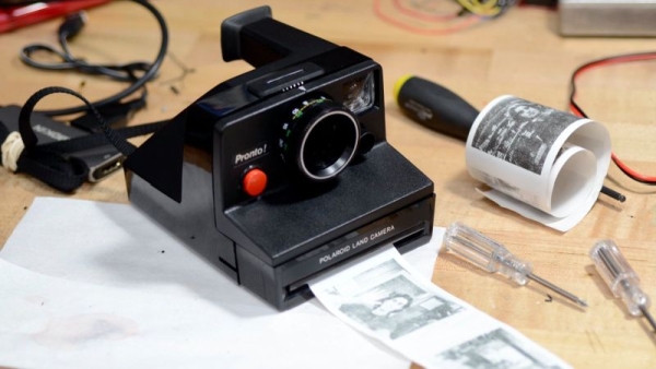 OLD-POLAROID-GETS-A-PI-AND-A-PRINTER
