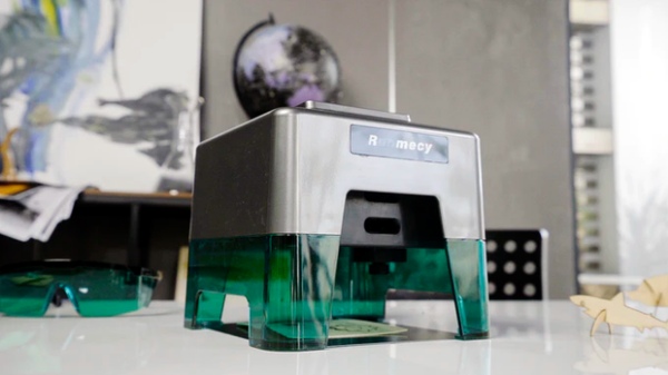 RUNMECY A COMPACT LASER ENGRAVER AND CUTTER