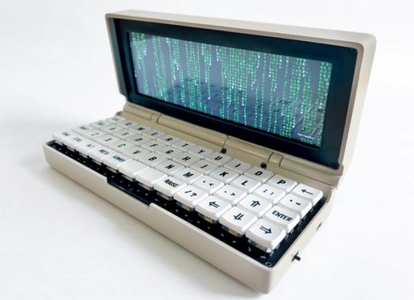 Penkesu mini Raspberry Pi laptop inspired by 1990s organizers