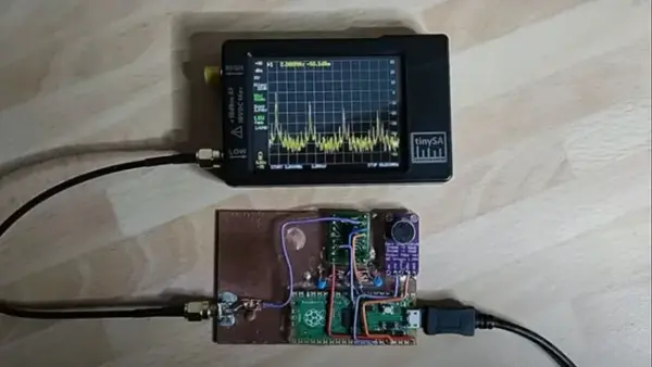 Raspberry Pi Pico HAM Transmitter Uses Onboard PIO for Oscillator